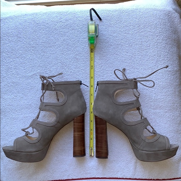 Vince Camuto suede strappy sandals - Picture 2 of 10